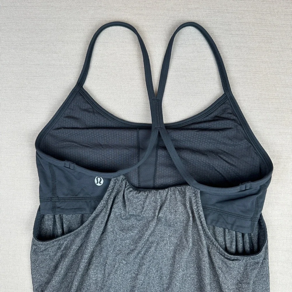 Lululemon Women's Heathered Gray Black Racerback Tank Built-In Bra Sz 4